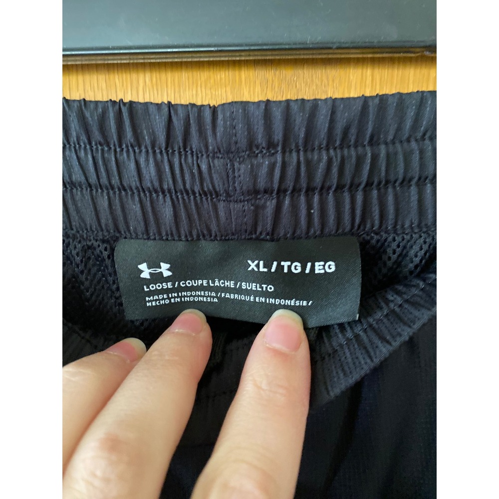 Under Armour Mens Vital Woven Workout Pant XL Black Loose Fit Ankle Zip Athletic - Picture 4 of 6